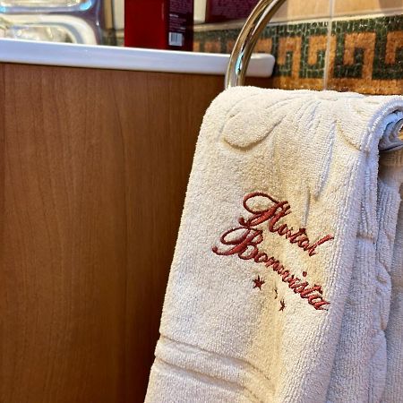 סרברה Hostal Bonavista מראה חיצוני תמונה
