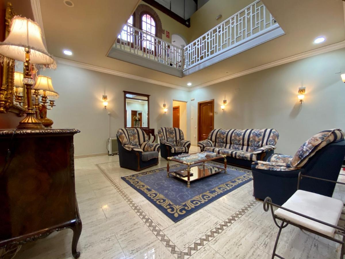 סרברה Hostal Bonavista מראה חיצוני תמונה