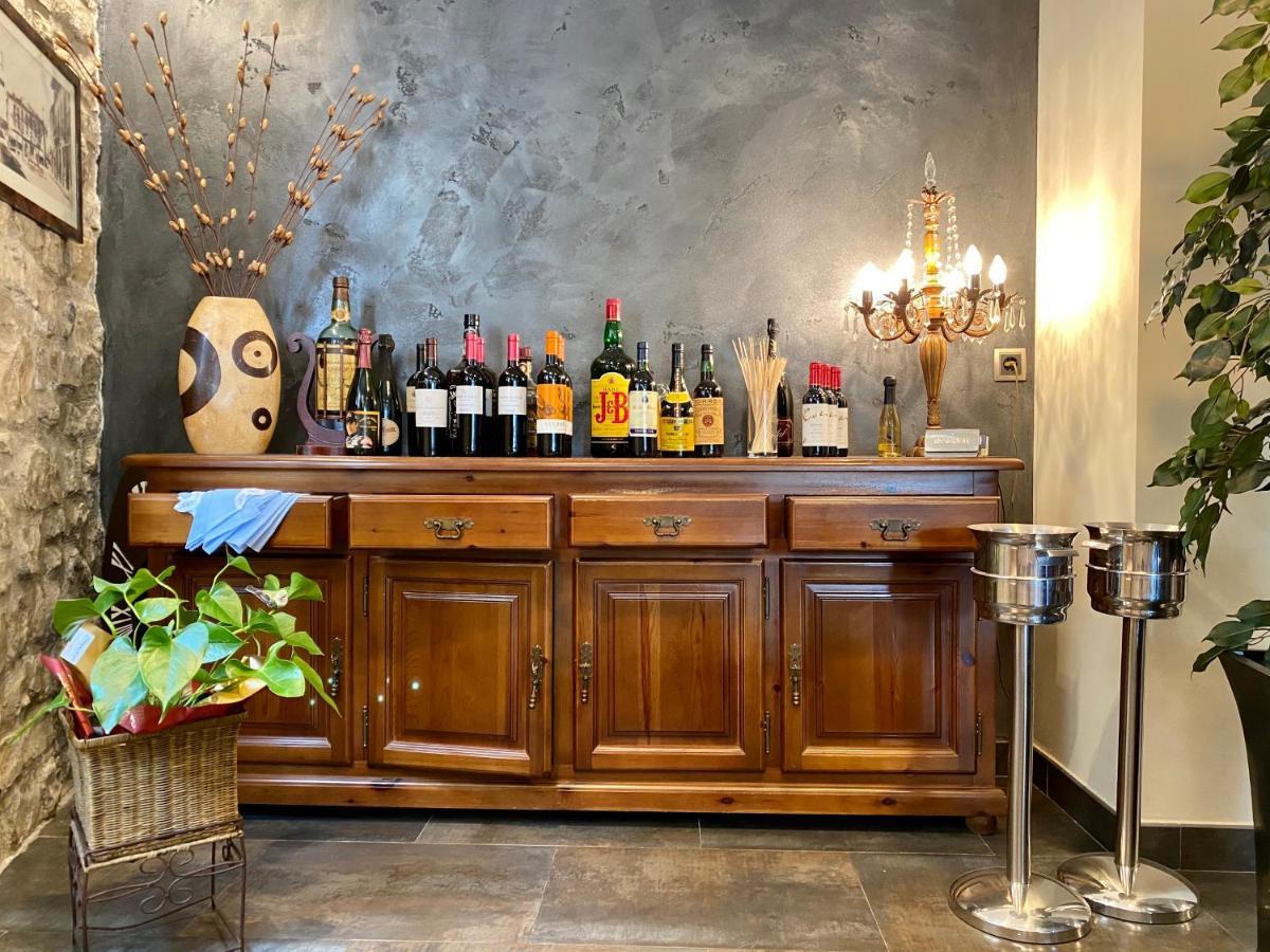 סרברה Hostal Bonavista מראה חיצוני תמונה